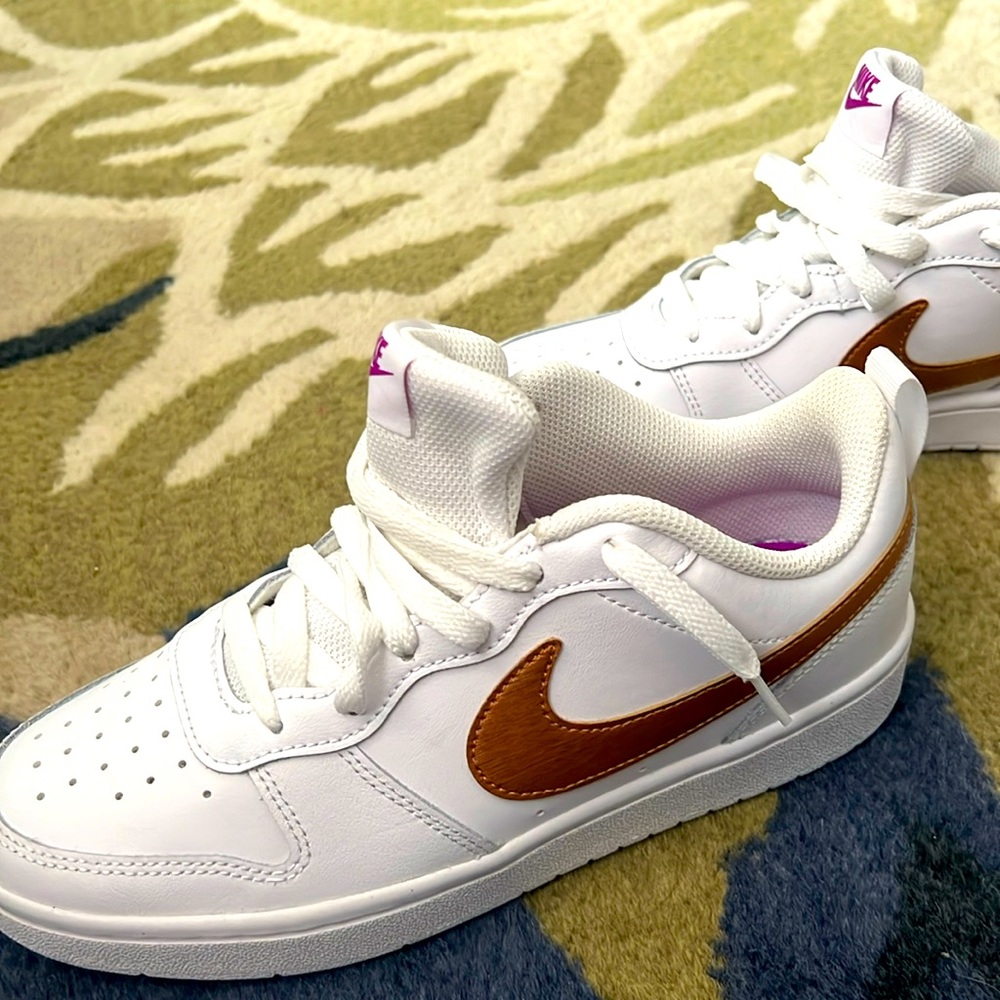 Nike NEW